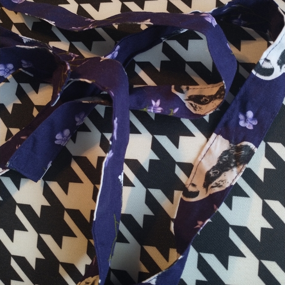 QUIRKY AND BEAUTIFUL RUN & FLY "BADGER PRINT" TEA PARTY DRESS - Picture 12 of 12